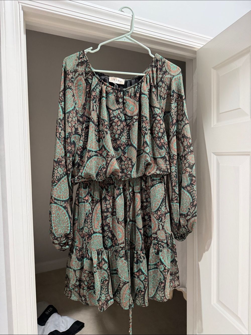 Tiered Paisley Long-Sleeve Dress in Mint and Black